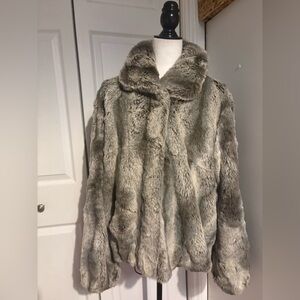 Kristen Blake Luxurious Faux Fur Jacket in Gray